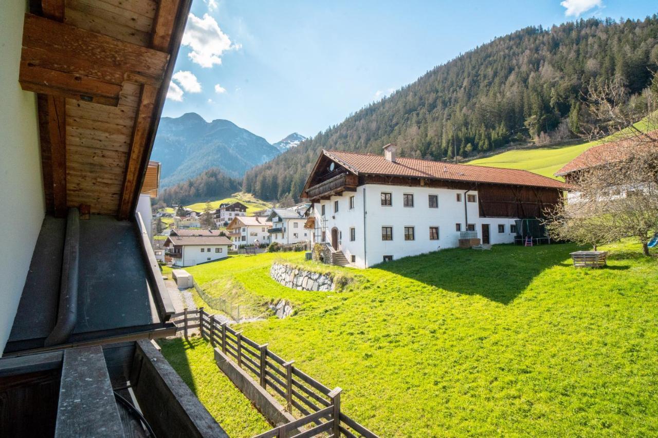 Alpen Gasthof Apartments Hohe Burg ترينس المظهر الخارجي الصورة