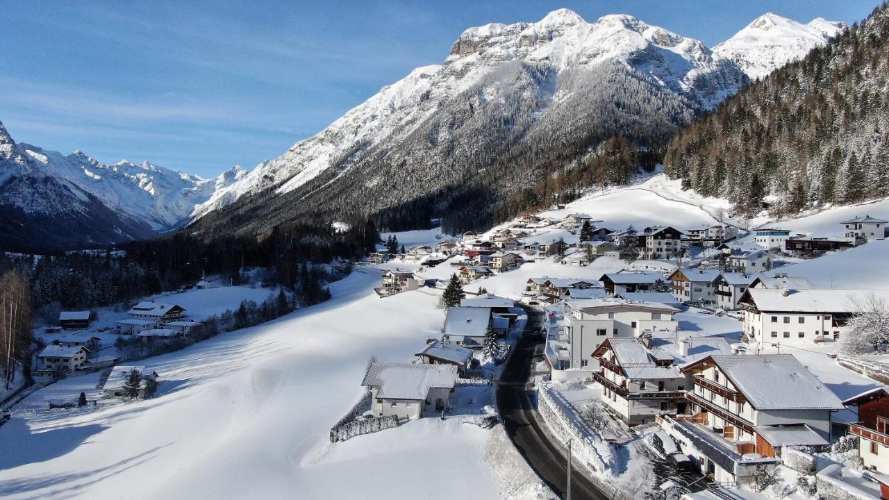 Alpen Gasthof Apartments Hohe Burg ترينس المظهر الخارجي الصورة